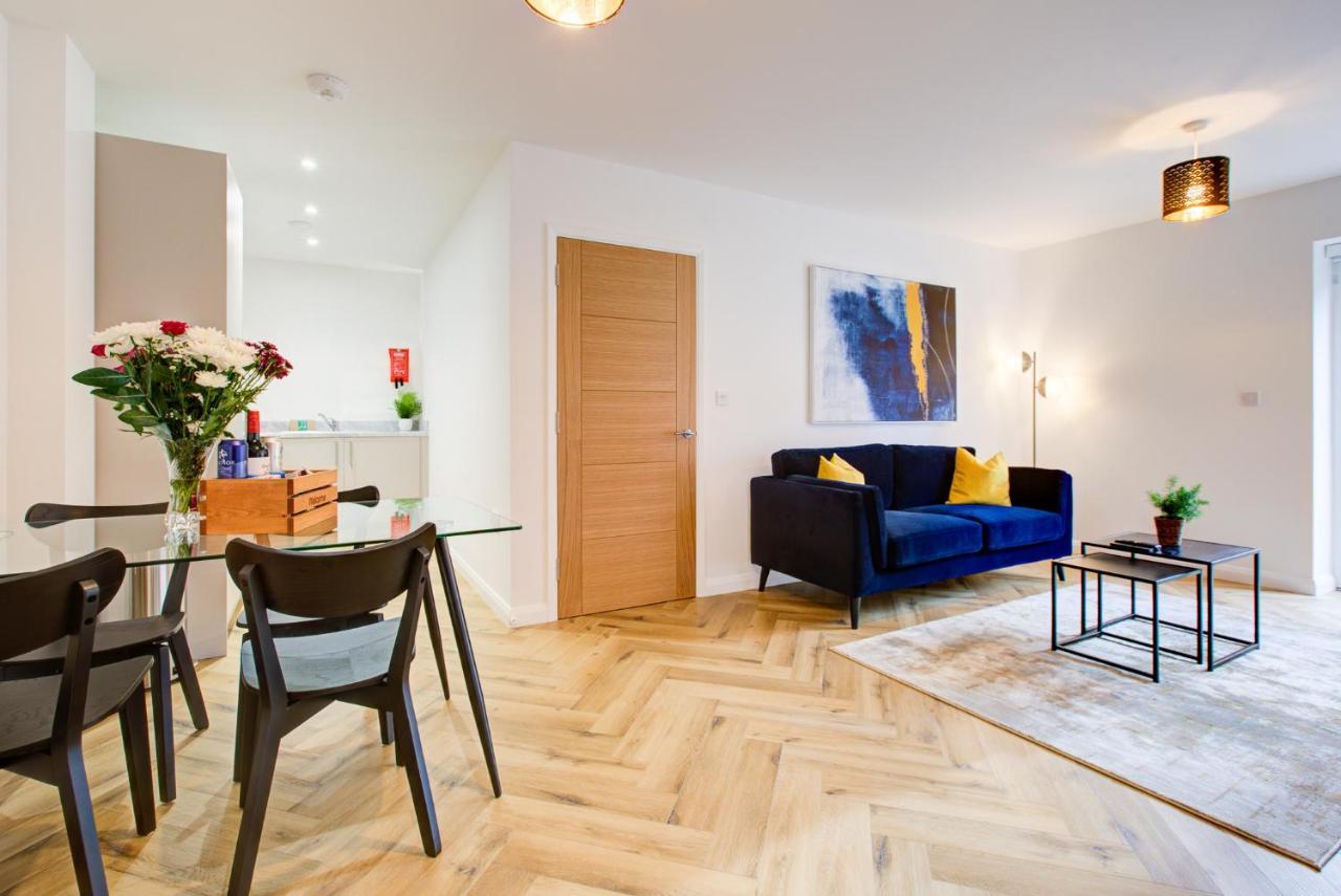 Hybrid Resi - London, Mitcham Close To Tooting And Wimbledon ميتشام المظهر الخارجي الصورة