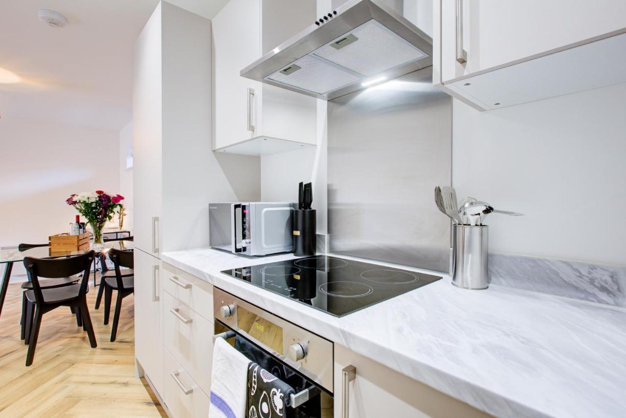 Hybrid Resi - London, Mitcham Close To Tooting And Wimbledon ميتشام المظهر الخارجي الصورة