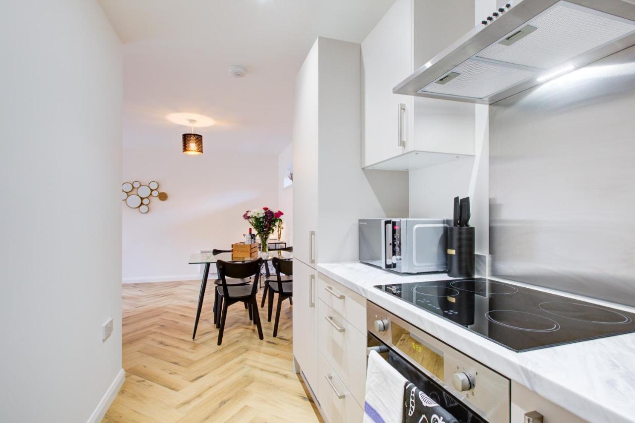 Hybrid Resi - London, Mitcham Close To Tooting And Wimbledon ميتشام المظهر الخارجي الصورة