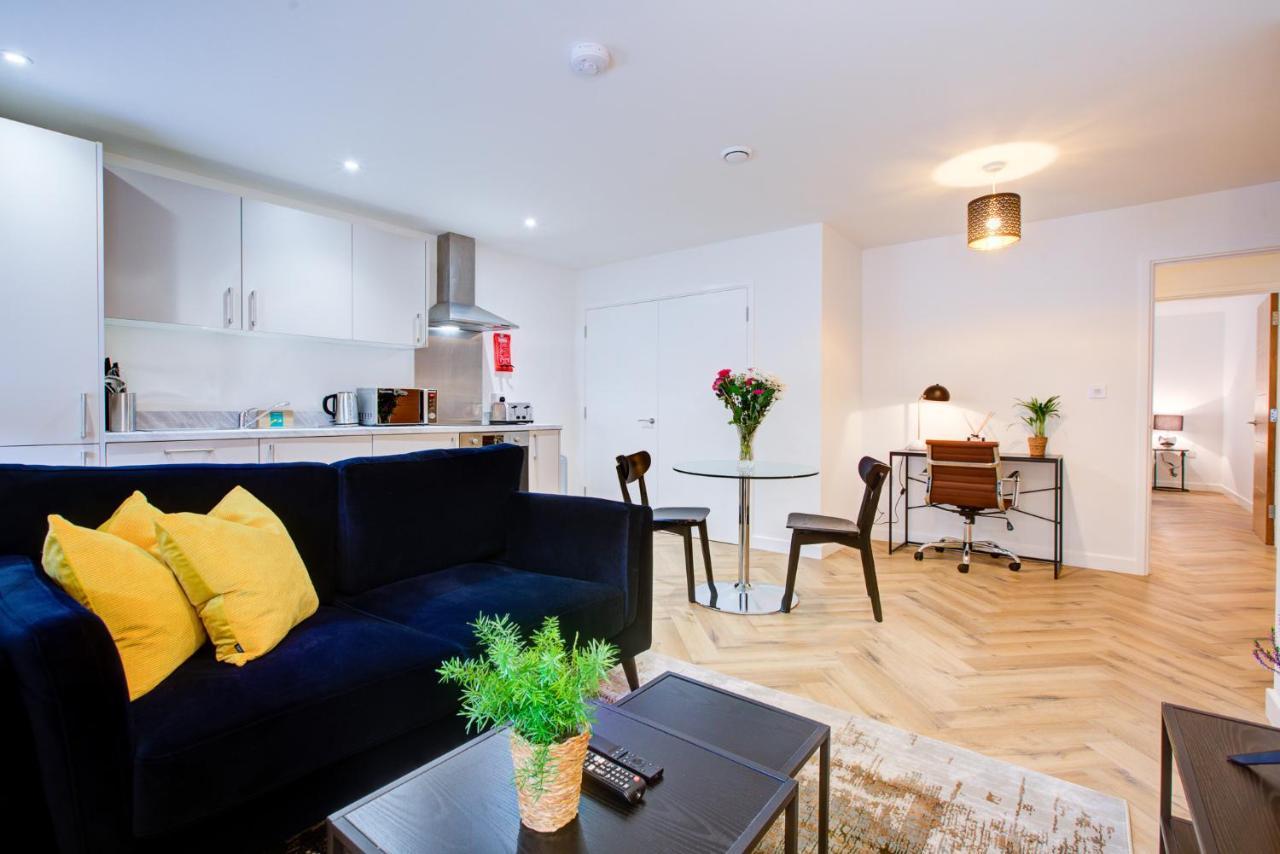 Hybrid Resi - London, Mitcham Close To Tooting And Wimbledon ميتشام المظهر الخارجي الصورة